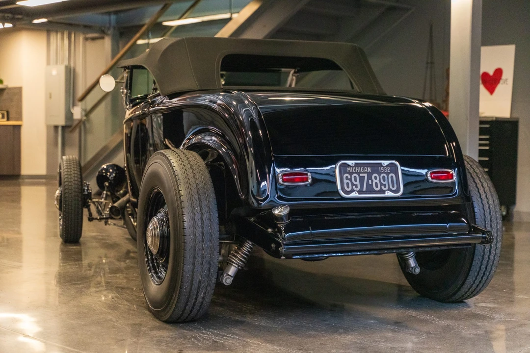 Ford Hot Rod - Image 17 of 31