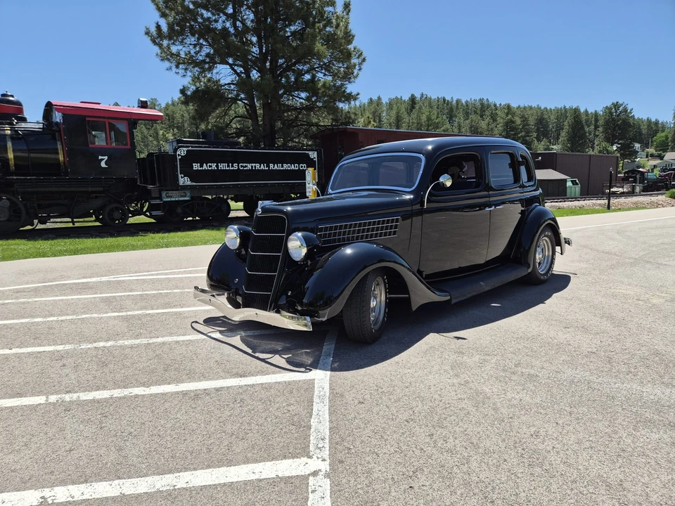 Ford Model 48 & 68 - Image 4 of 31