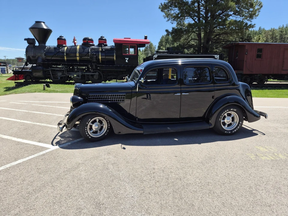 Ford Model 48 & 68 - Image 5 of 31