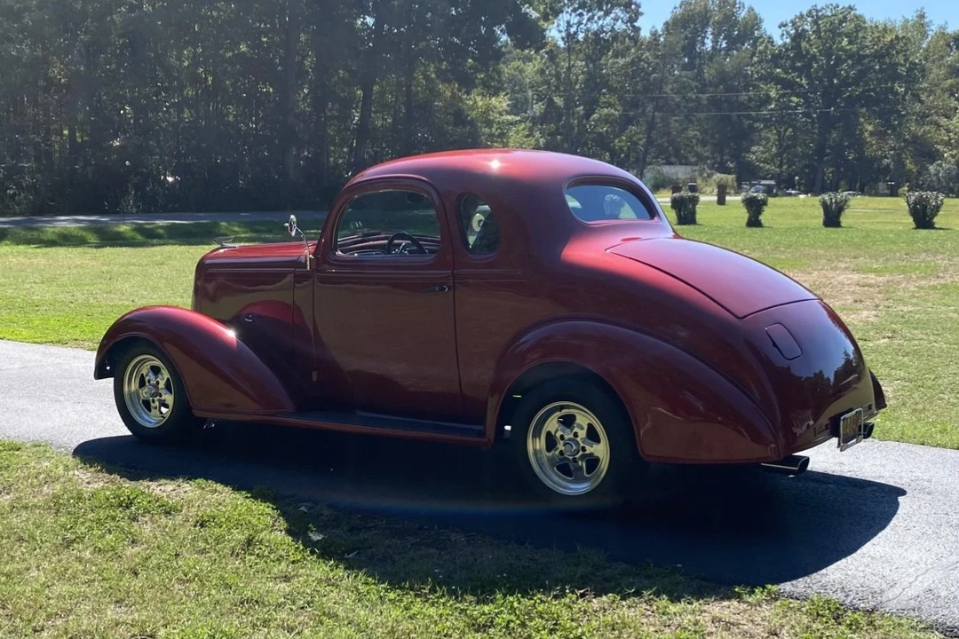 Chevrolet Standard & Master & Master Deluxe & Special Deluxe - Image 18 of 31