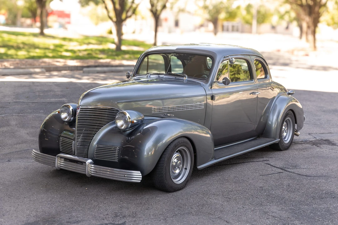 Chevrolet Tri-Five Bel Air 2-Door Hardtop & Coupe - Image 4 of 31
