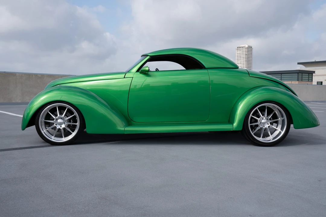 Ford Hot Rod - Image 25 of 31
