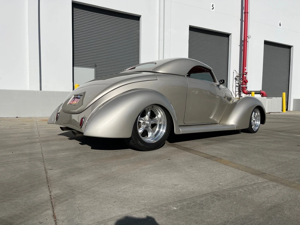 Ford Hot Rod - Image 7 of 31