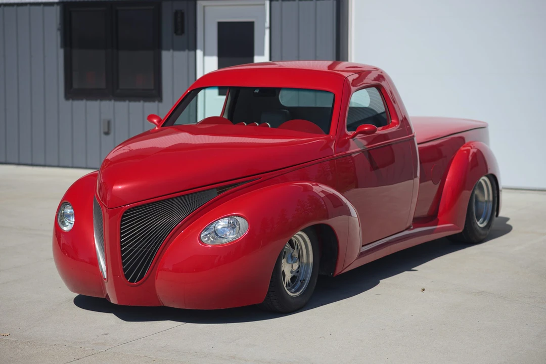 Studebaker Commander - Image 2 of 31