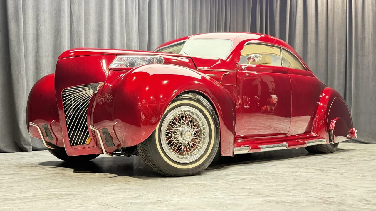 Ford Hot Rod - Image 24 of 31