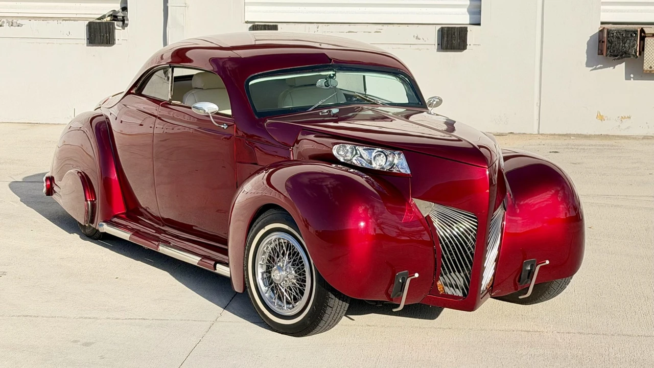 Ford Hot Rod - Image 10 of 31