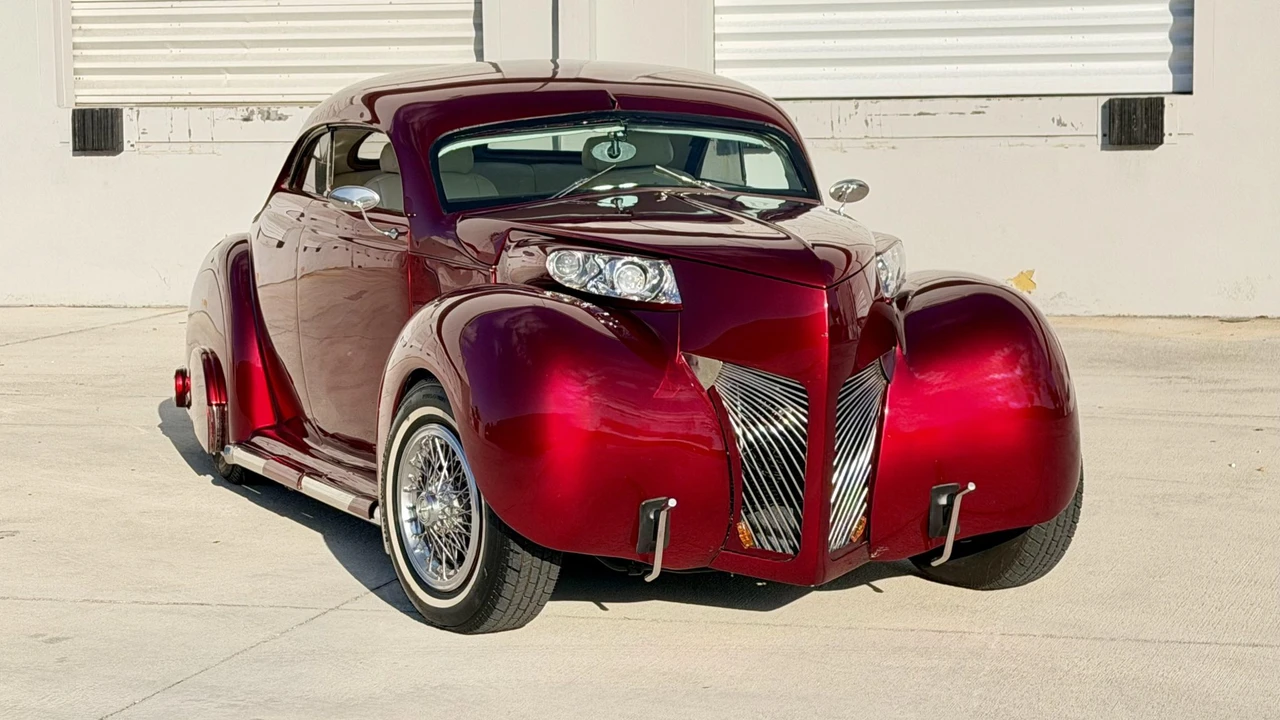 Ford Hot Rod - Image 9 of 31