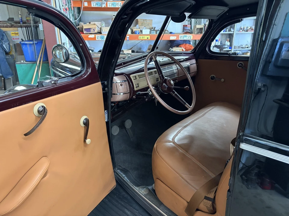 Ford Standard & Deluxe & Super Deluxe - Image 14 of 31