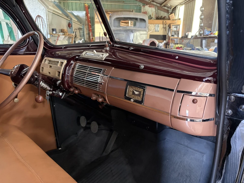 Ford Standard & Deluxe & Super Deluxe - Image 21 of 31