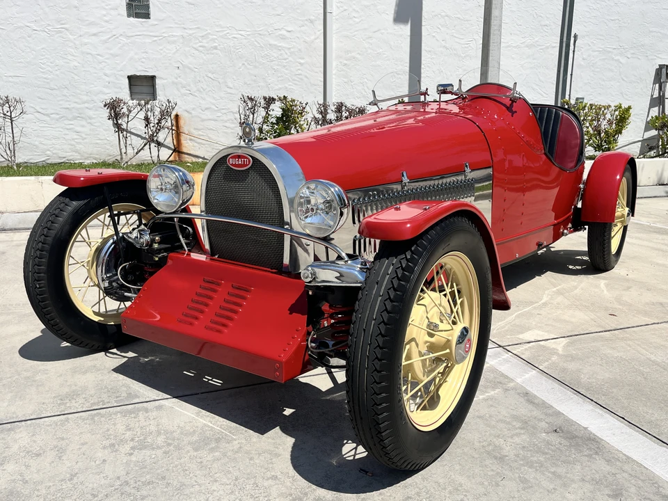 Bugatti - Image 3 of 31