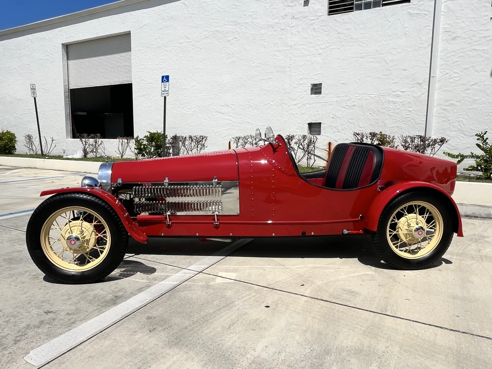 Bugatti - Image 15 of 31