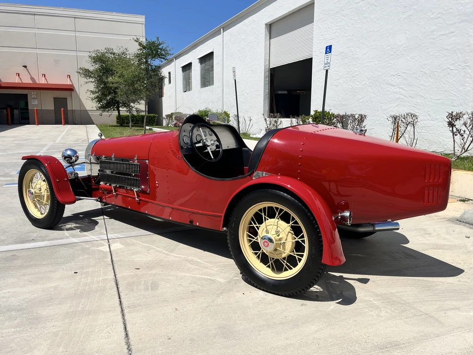 Bugatti - Image 14 of 31