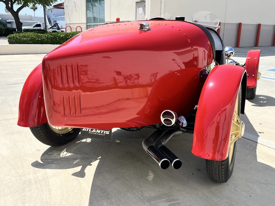 Bugatti - Image 8 of 31