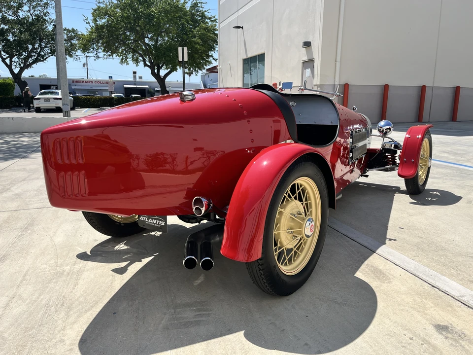 Bugatti - Image 7 of 31