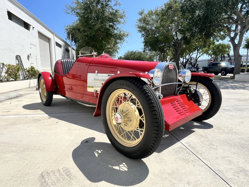 Bugatti - Image 6 of 31