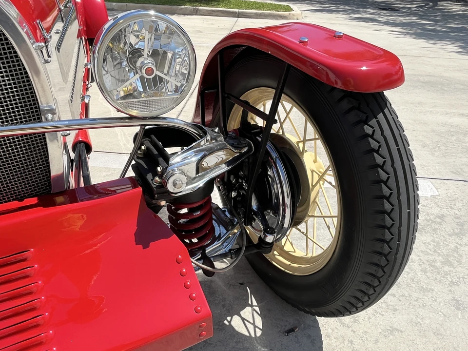 Bugatti - Image 17 of 31