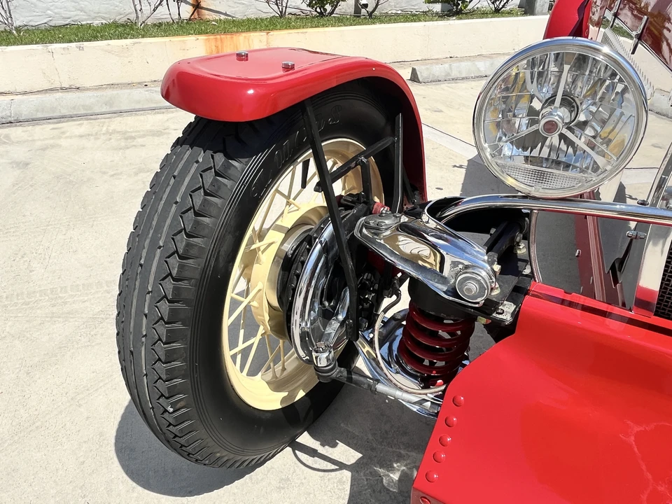 Bugatti - Image 18 of 31