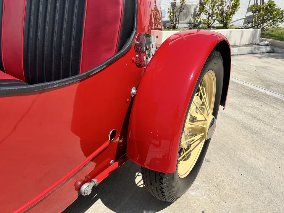 Bugatti - Image 27 of 31