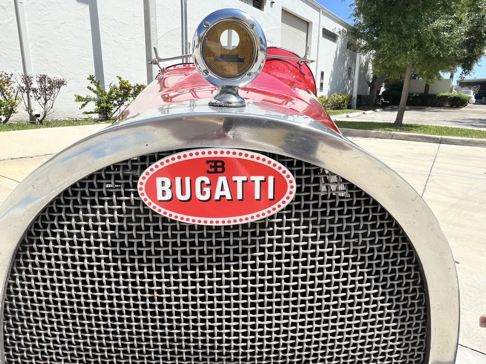Bugatti - Image 21 of 31