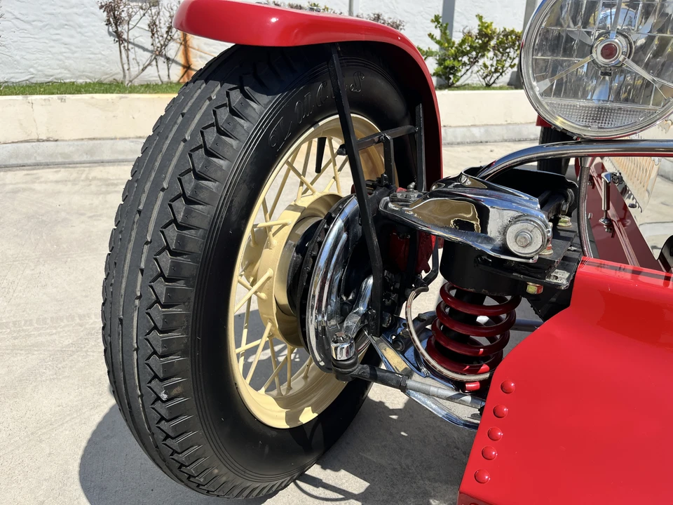 Bugatti - Image 23 of 31