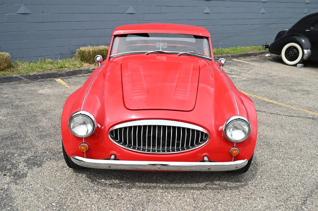 Austin-Healey - Image 7 of 31