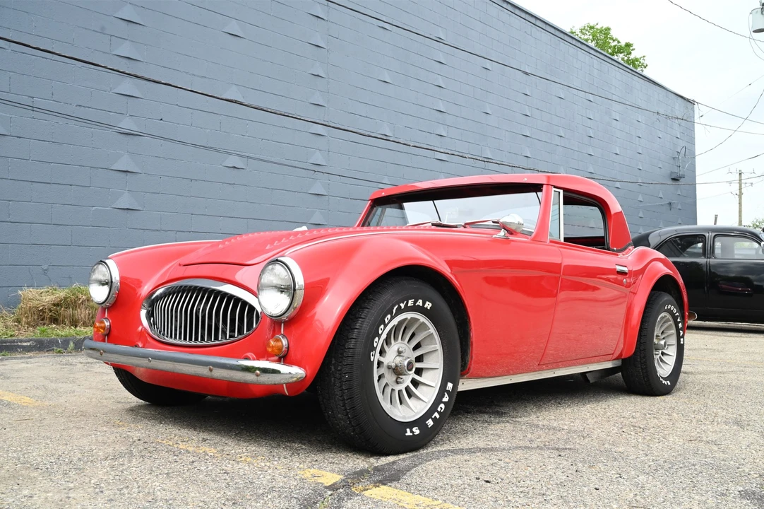 Austin-Healey - Image 2 of 31