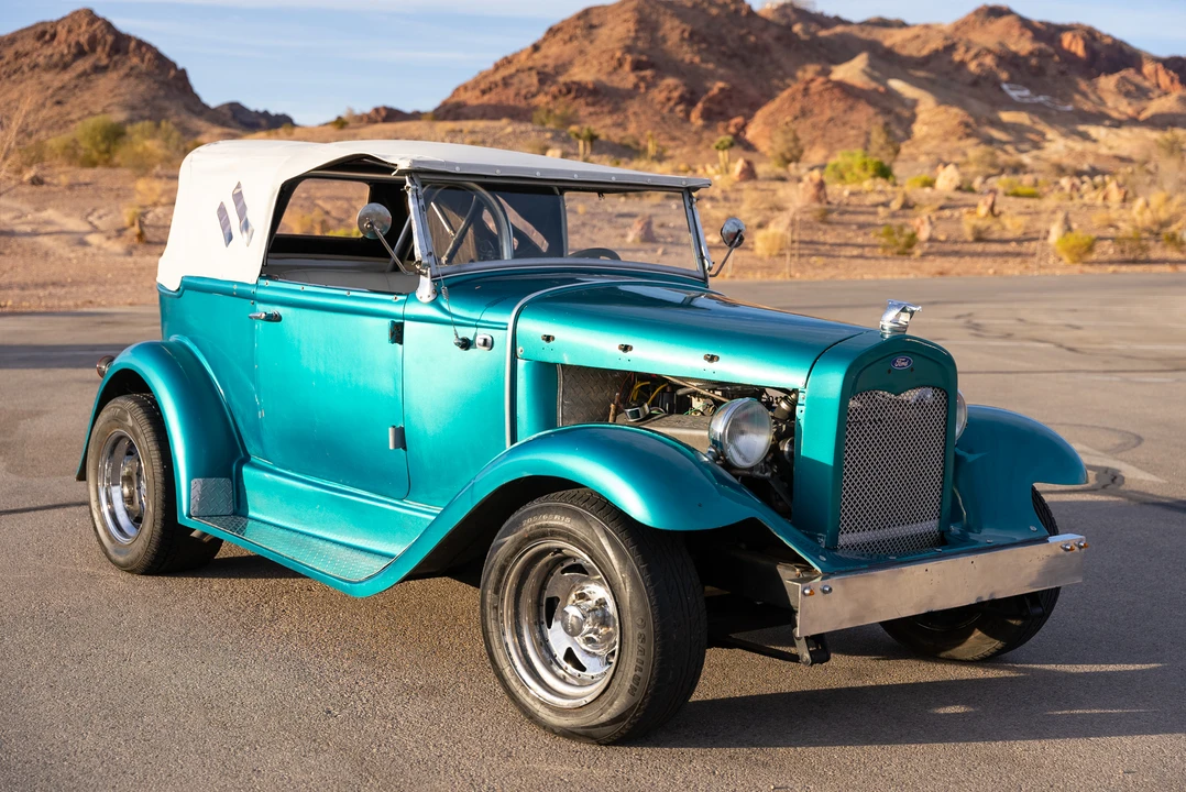 Ford Replica - Image 4 of 31
