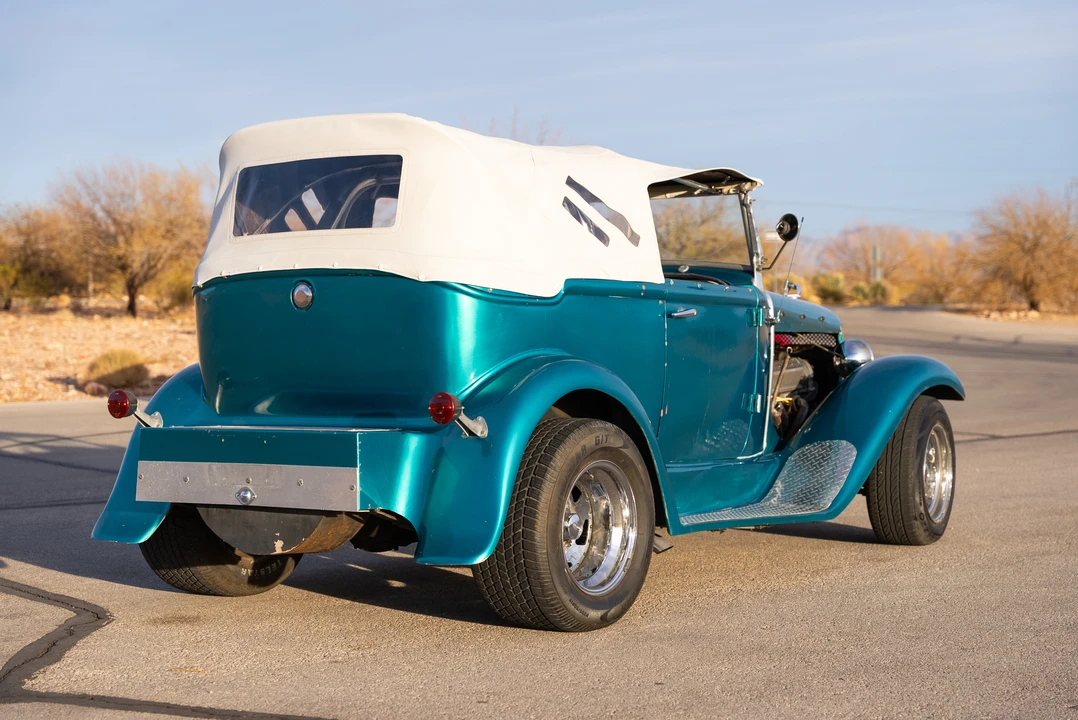 Ford Replica - Image 6 of 31
