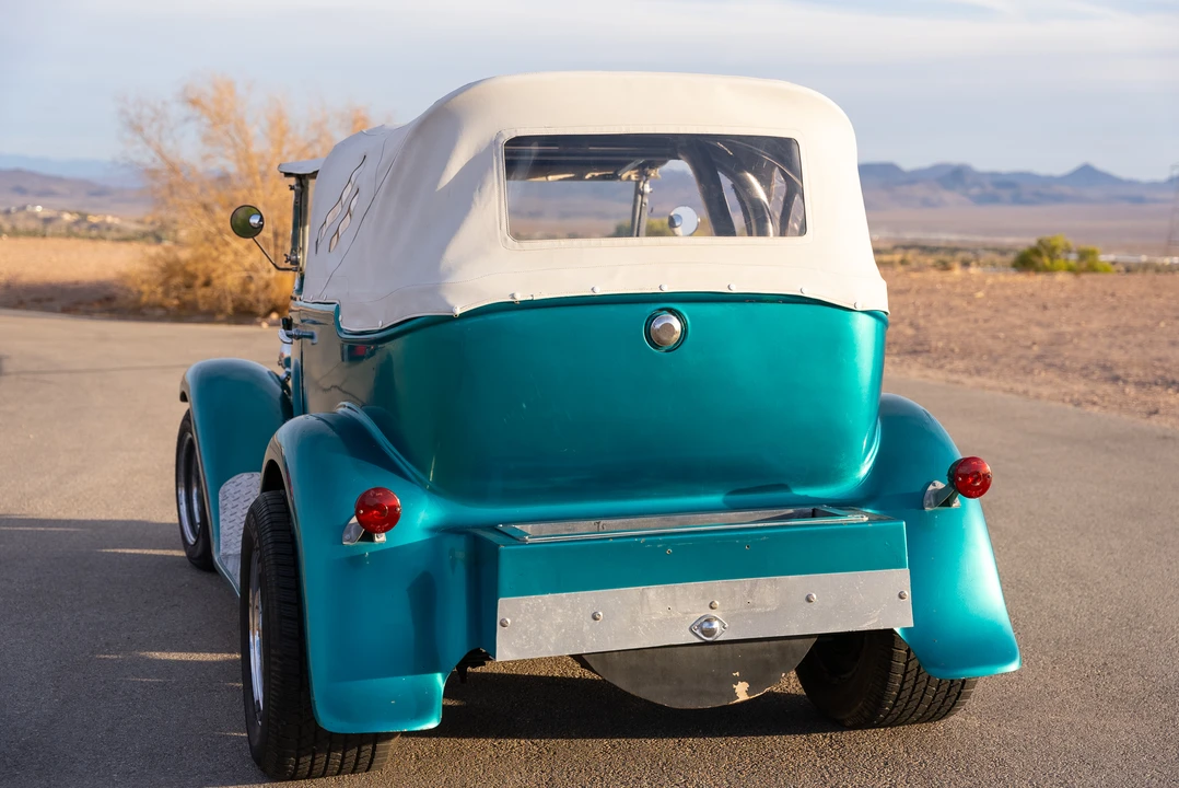 Ford Replica - Image 7 of 31