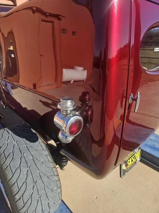 Ford Hot Rod - Image 24 of 31