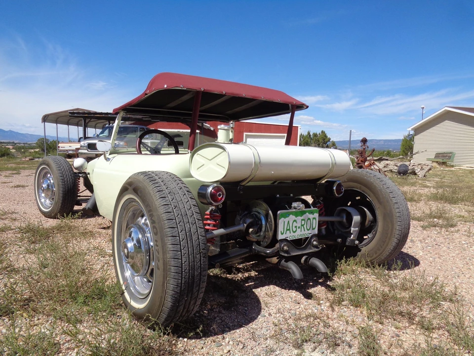 Jaguar Replica - Image 21 of 31