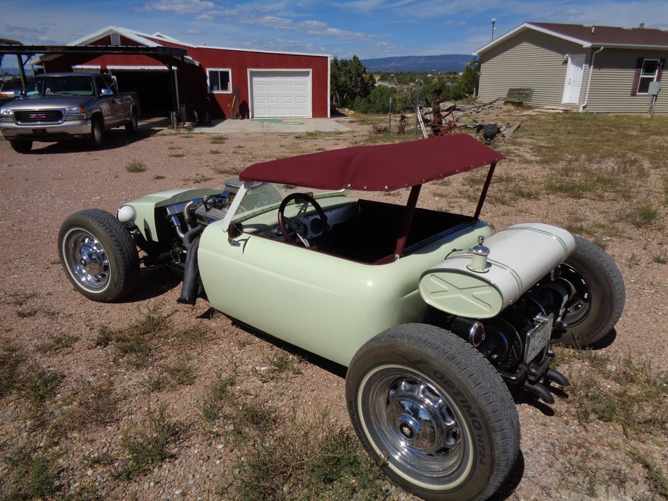 Jaguar Replica - Image 17 of 31