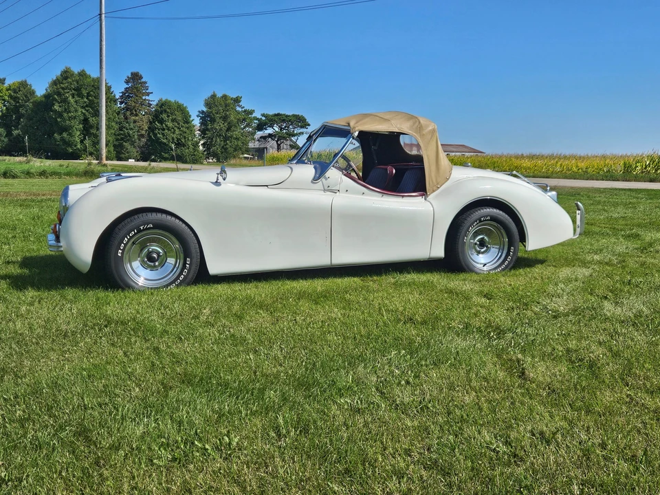 Jaguar Replica - Image 27 of 31