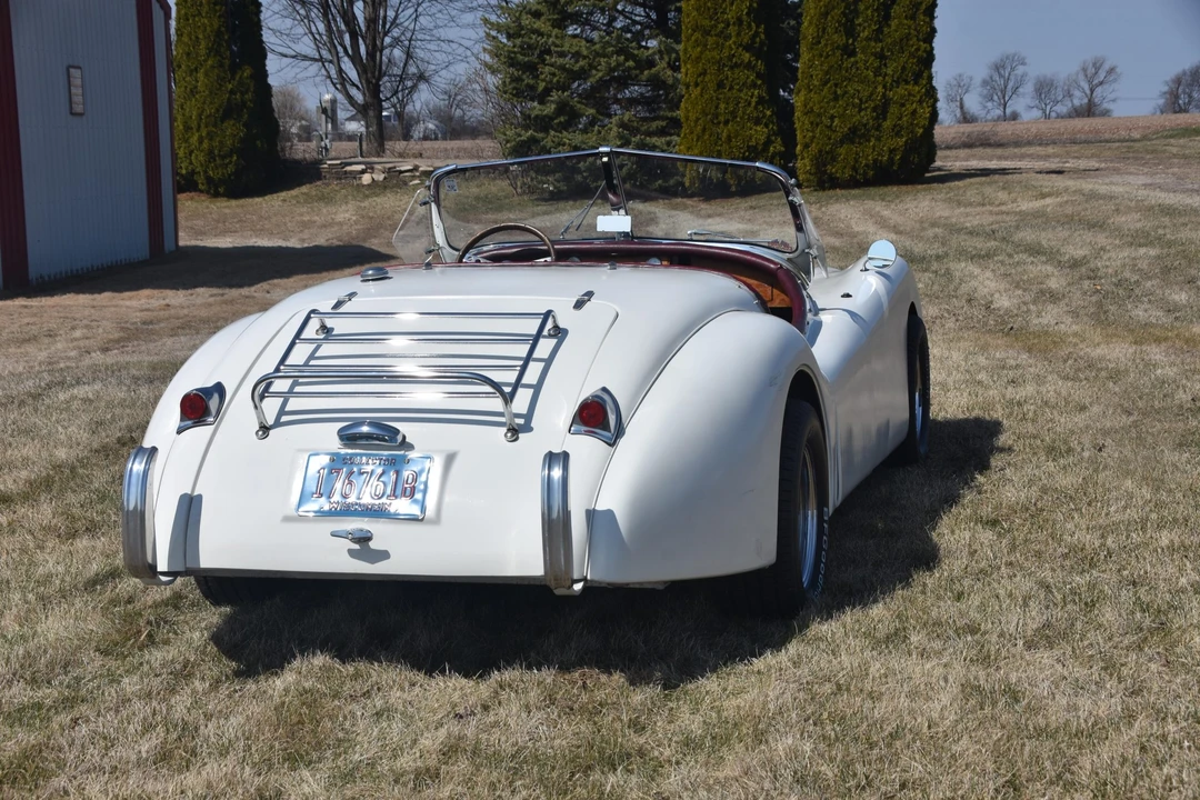 Jaguar Replica - Image 12 of 31