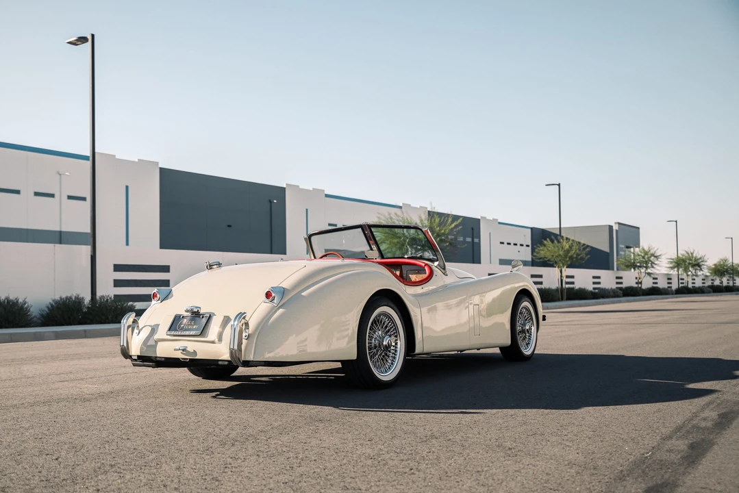 Jaguar Replica - Image 18 of 31