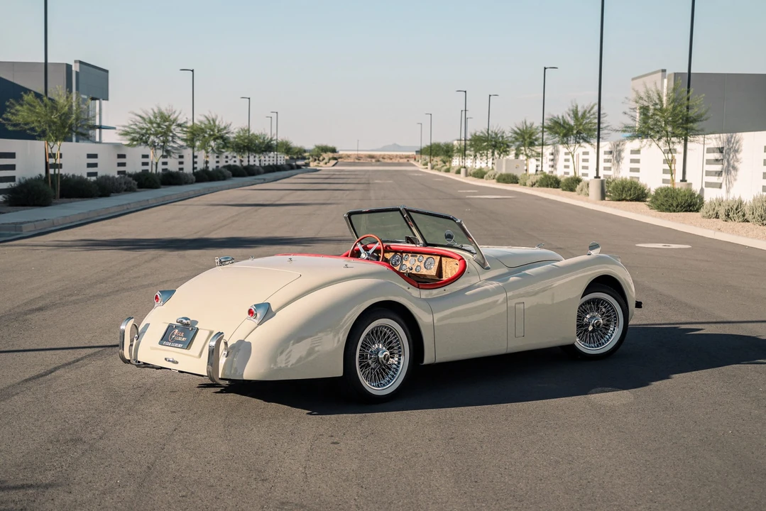 Jaguar Replica - Image 17 of 31