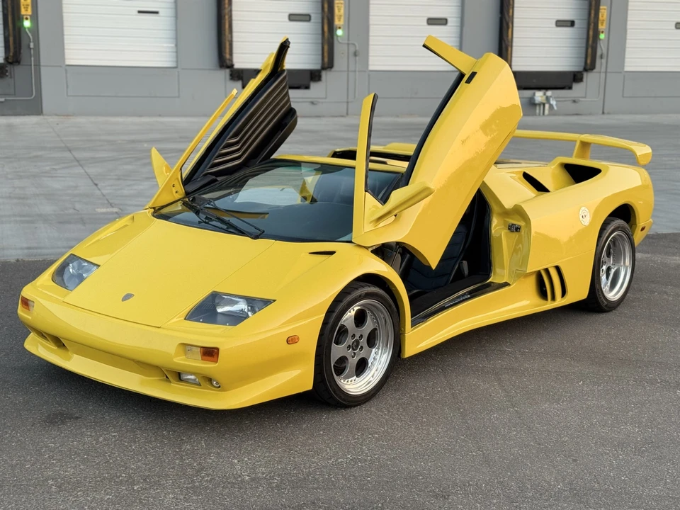 Lamborghini Diablo - Image 2 of 31