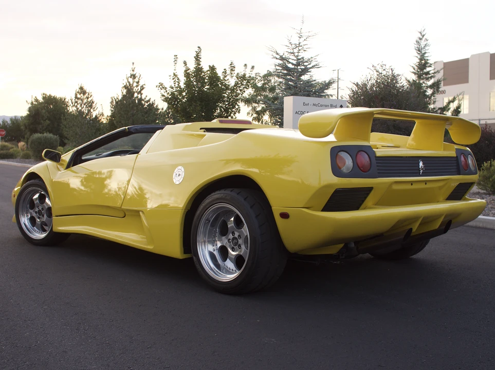 Lamborghini Diablo - Image 17 of 31