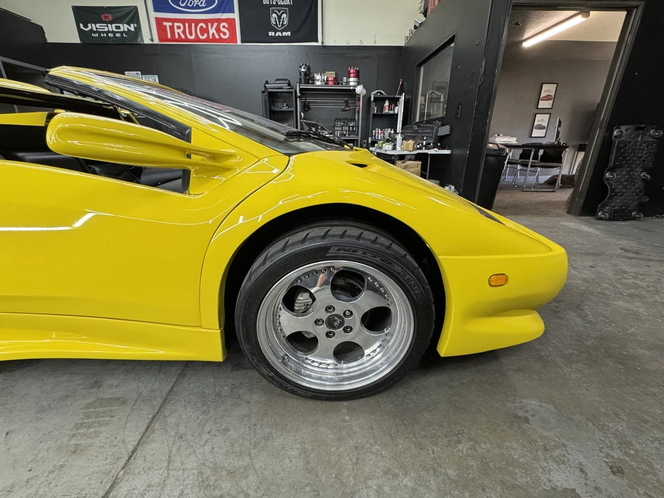 Lamborghini Diablo - Image 23 of 31