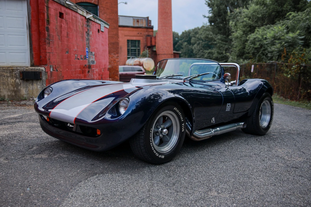 Factory Five Roadster - Image 4 of 31