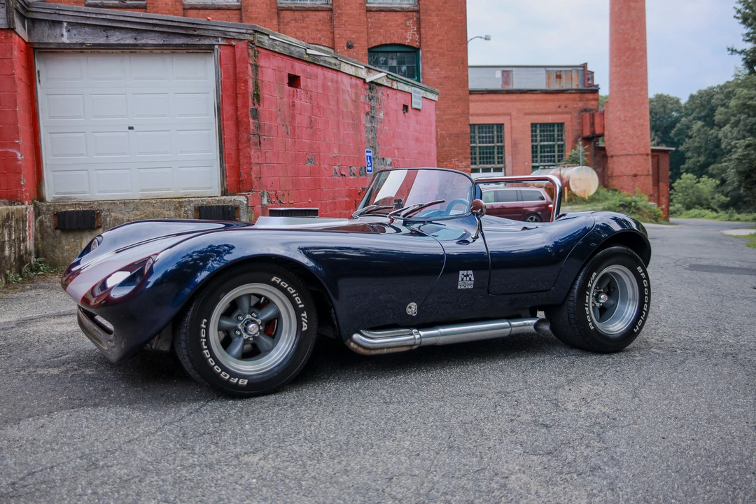 Factory Five Roadster - Image 2 of 31