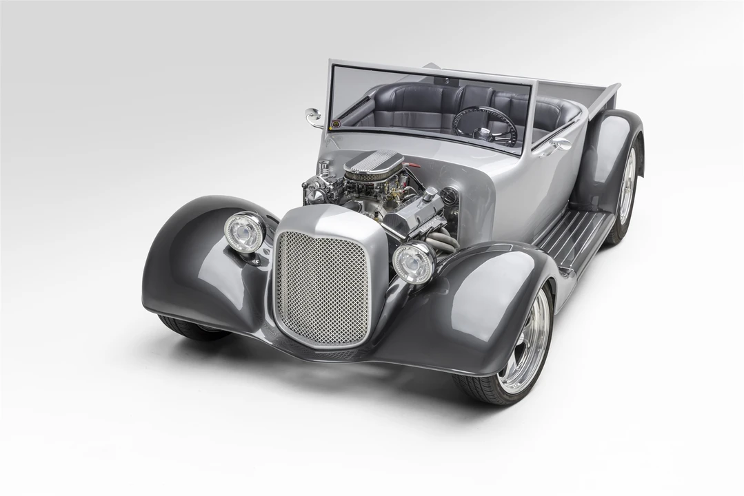 Stutz - Image 7 of 31
