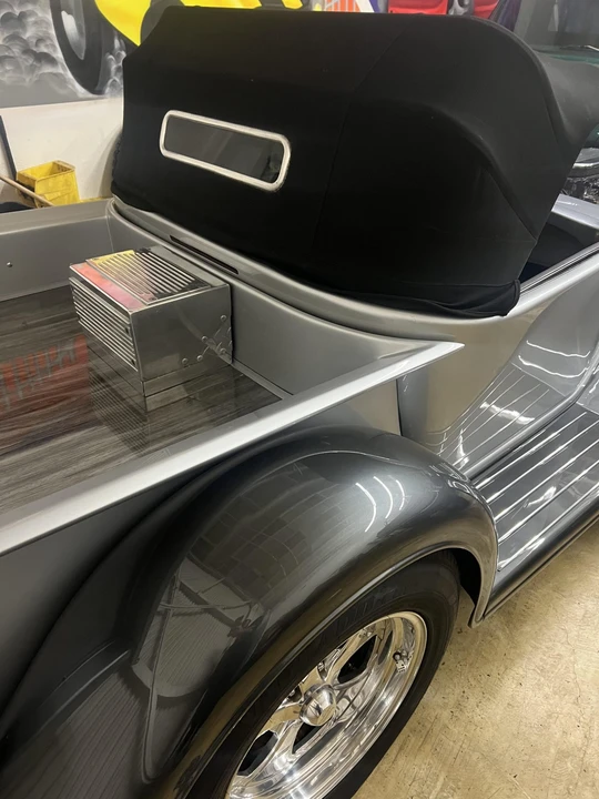 Stutz - Image 24 of 31
