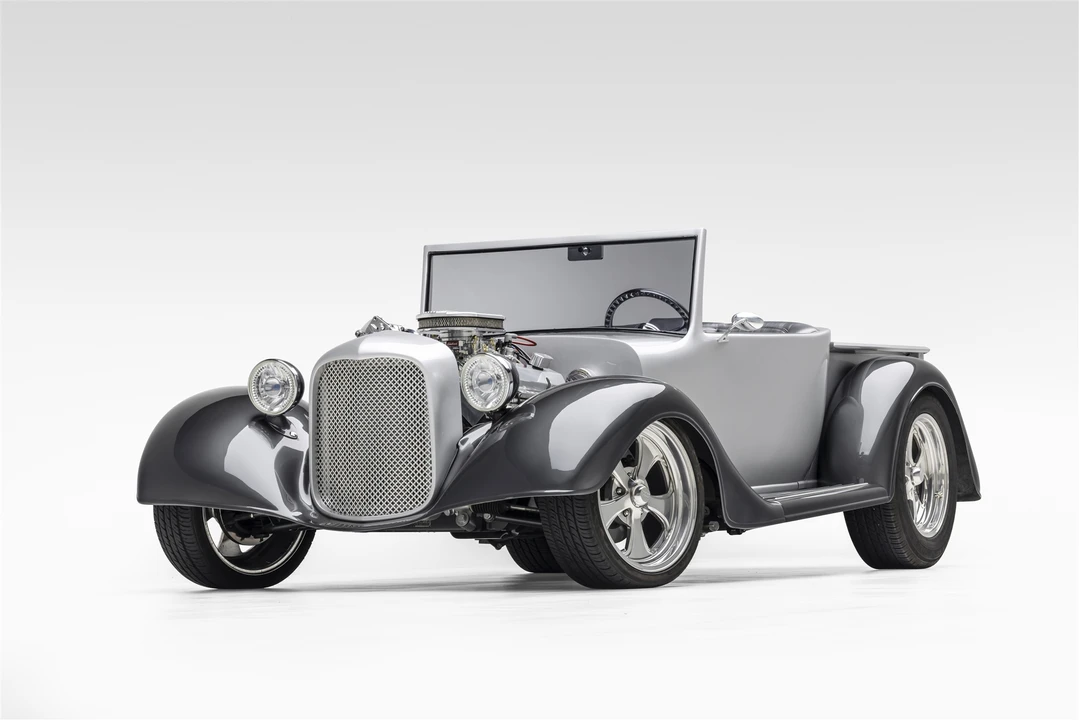 Stutz - Image 6 of 31