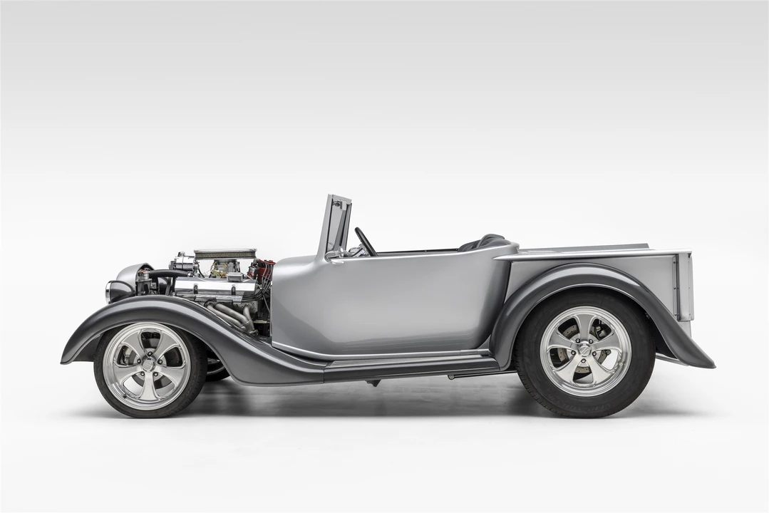 Stutz - Image 22 of 31