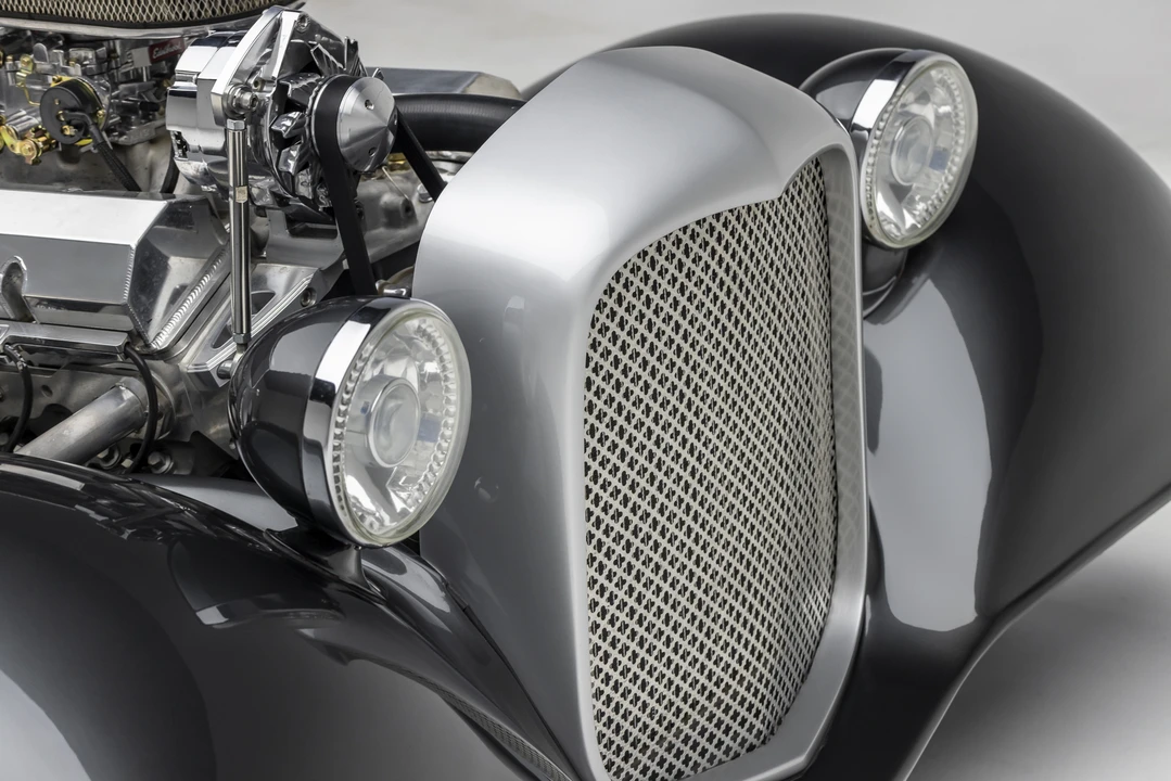 Stutz - Image 25 of 31