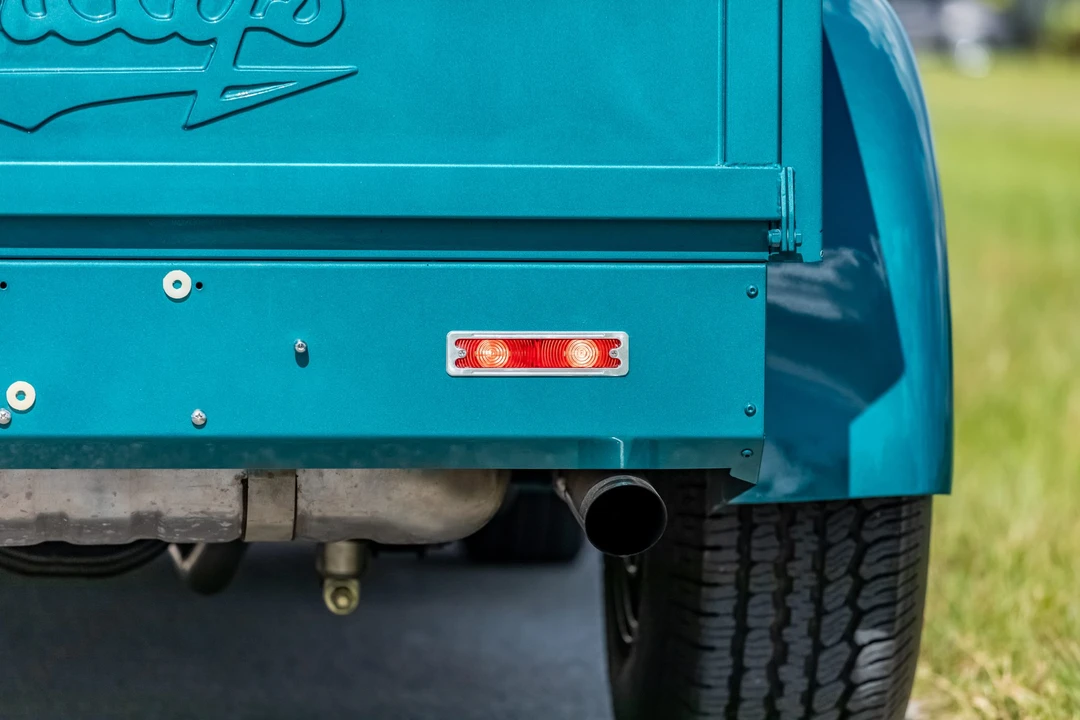 Willys Pickup - Image 15 of 31