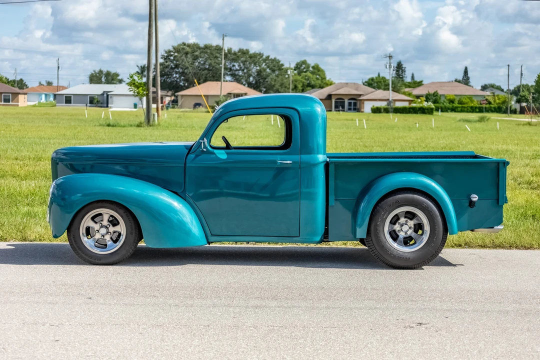 Willys Pickup - Image 9 of 31