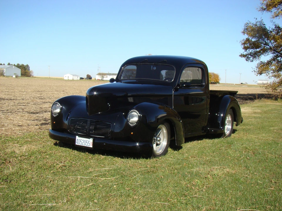 Willys Pickup - Image 2 of 31