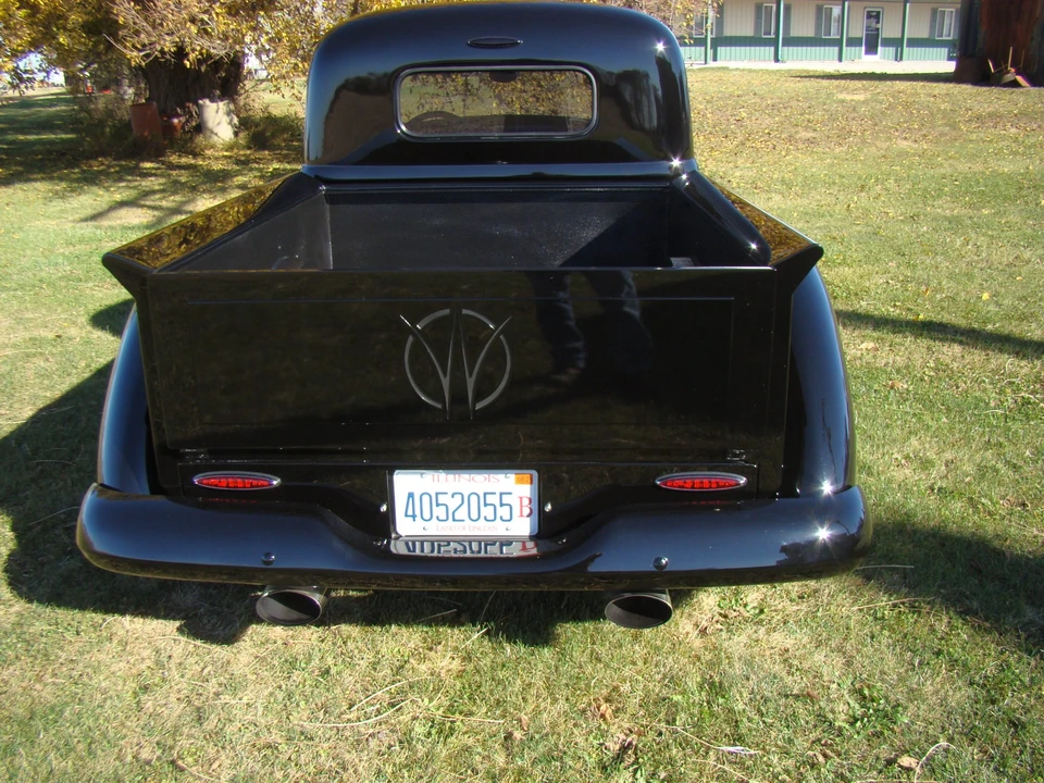 Willys Pickup - Image 6 of 31